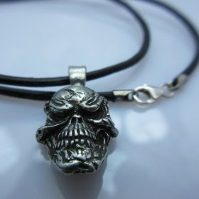 Grins Skull Pendant in Pewter by Schmuckatelli Co.